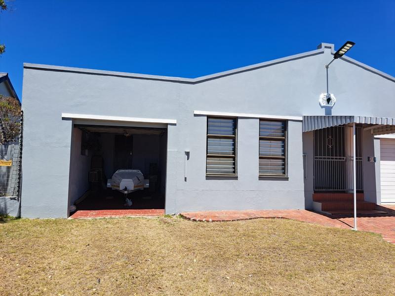 3 Bedroom Property for Sale in De Kelders Western Cape